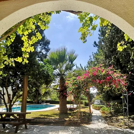 アパート 2 Bed With Pool & Garden
